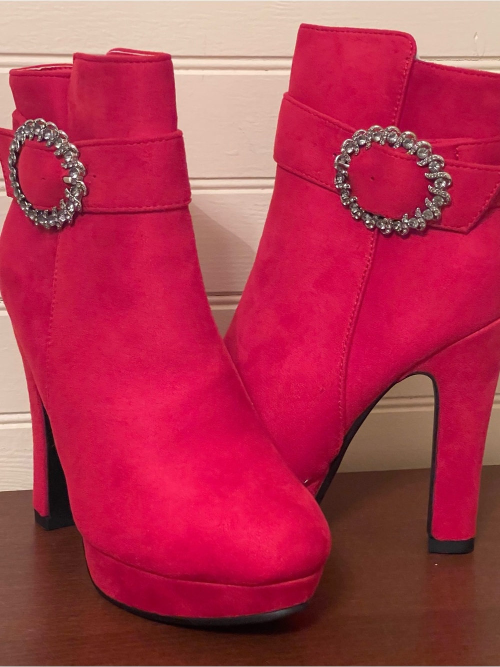 Dream Pairs Kailey-2 Red 1” Platform 5” Stiletto Ankle Boots Suede Size 6 36